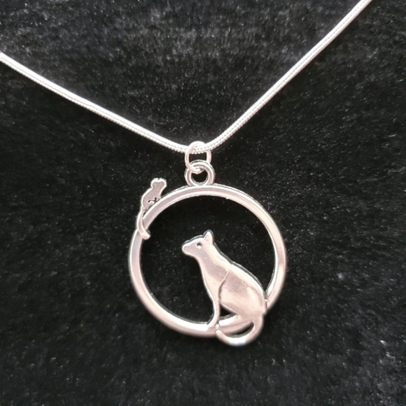 Cat & Mouse .925 Sterling Silver Necklace - Picture 4 of 4